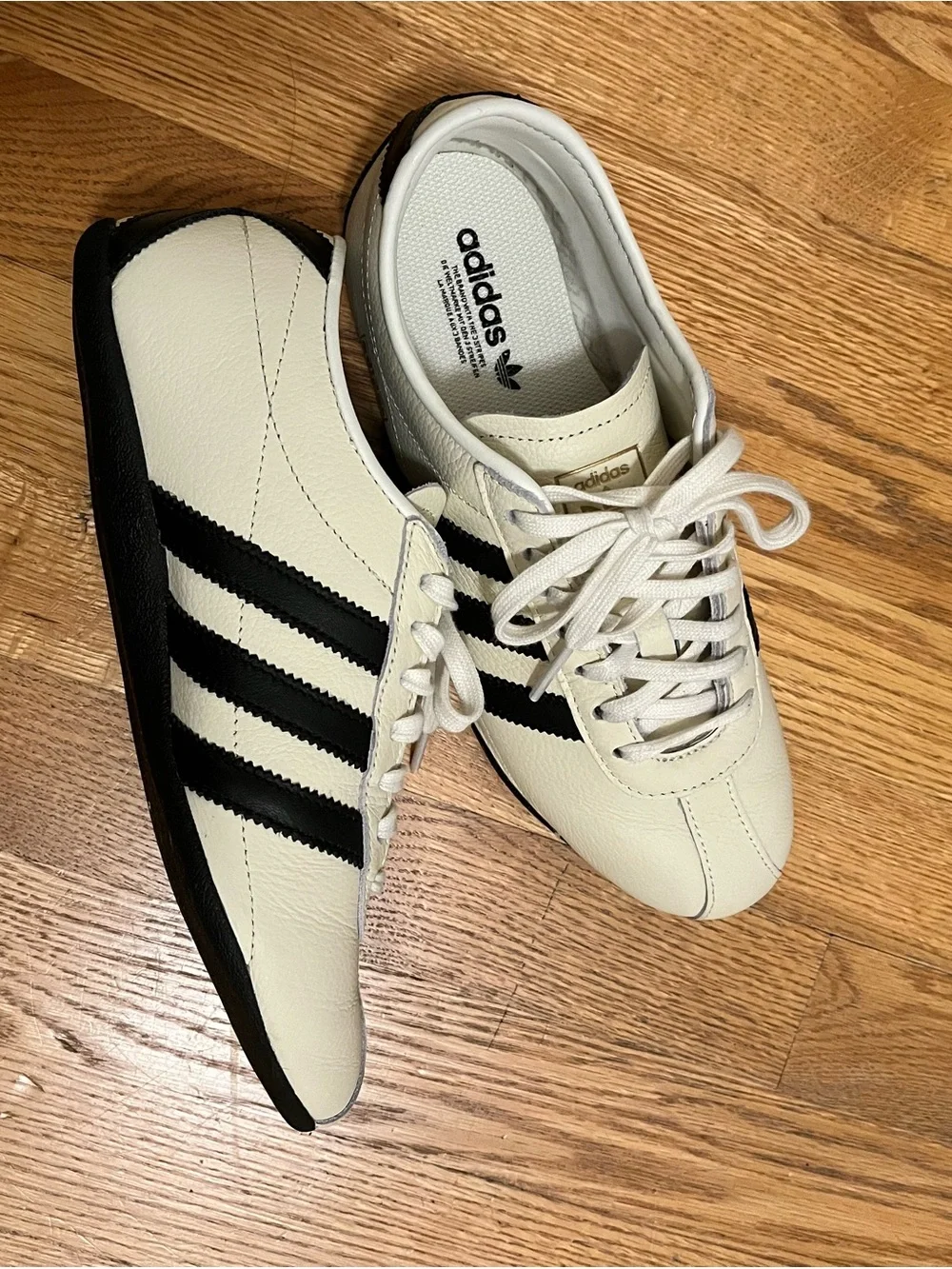 adidas Tokyo Off-White and Black  Sneakers Women’s Size 7 - Picture 4 of 8